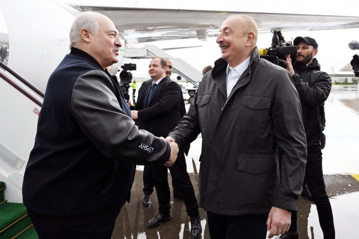 Aleksandr Lukaşenko Füzuliyə gedib
