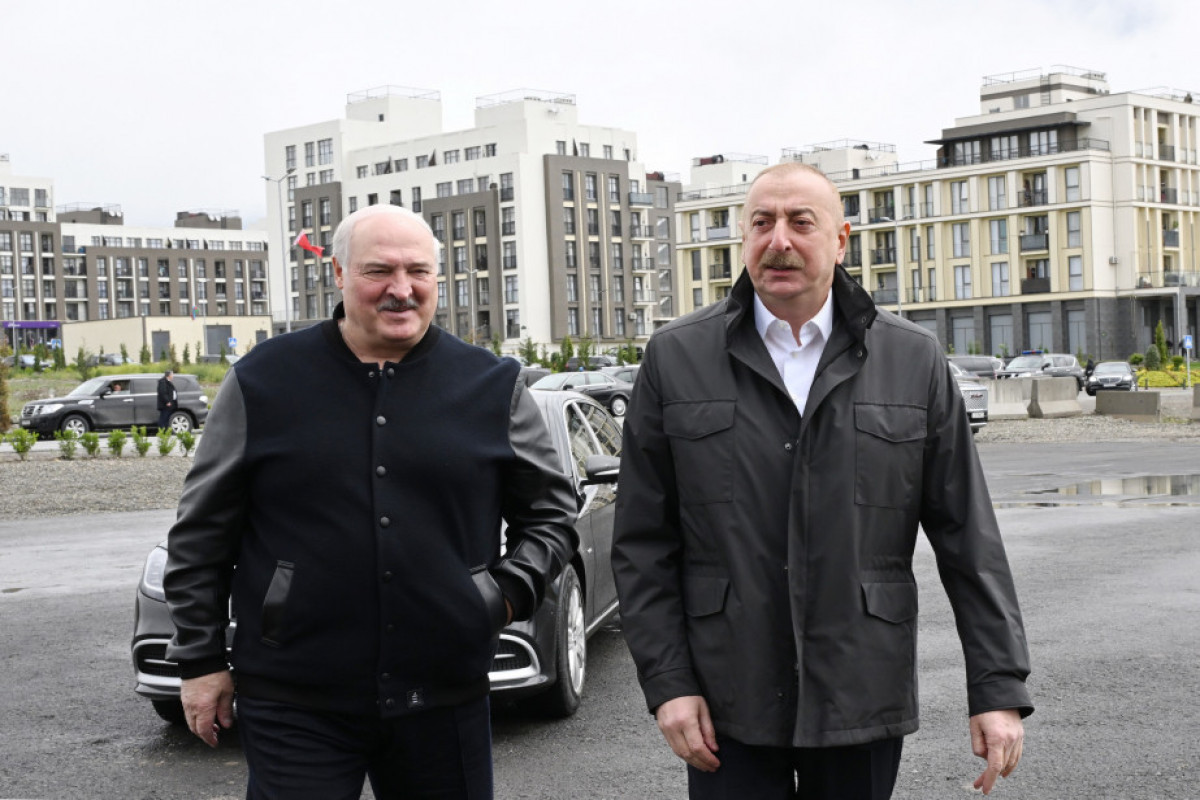 Президенты Азербайджана и Беларуси осмотрели разрушенные места в Физули и ознакомились с генпланом города