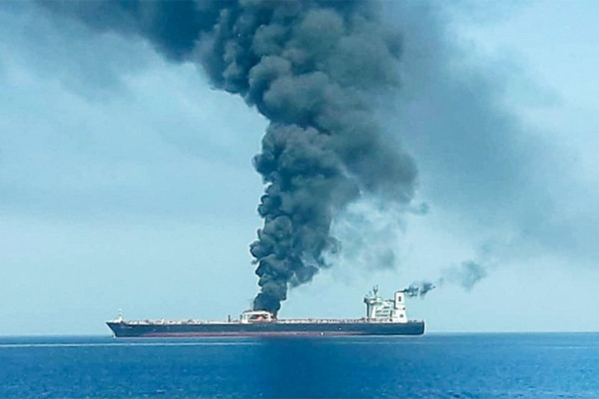 CENTCOM: Хуситы атаковали танкер в Красном море