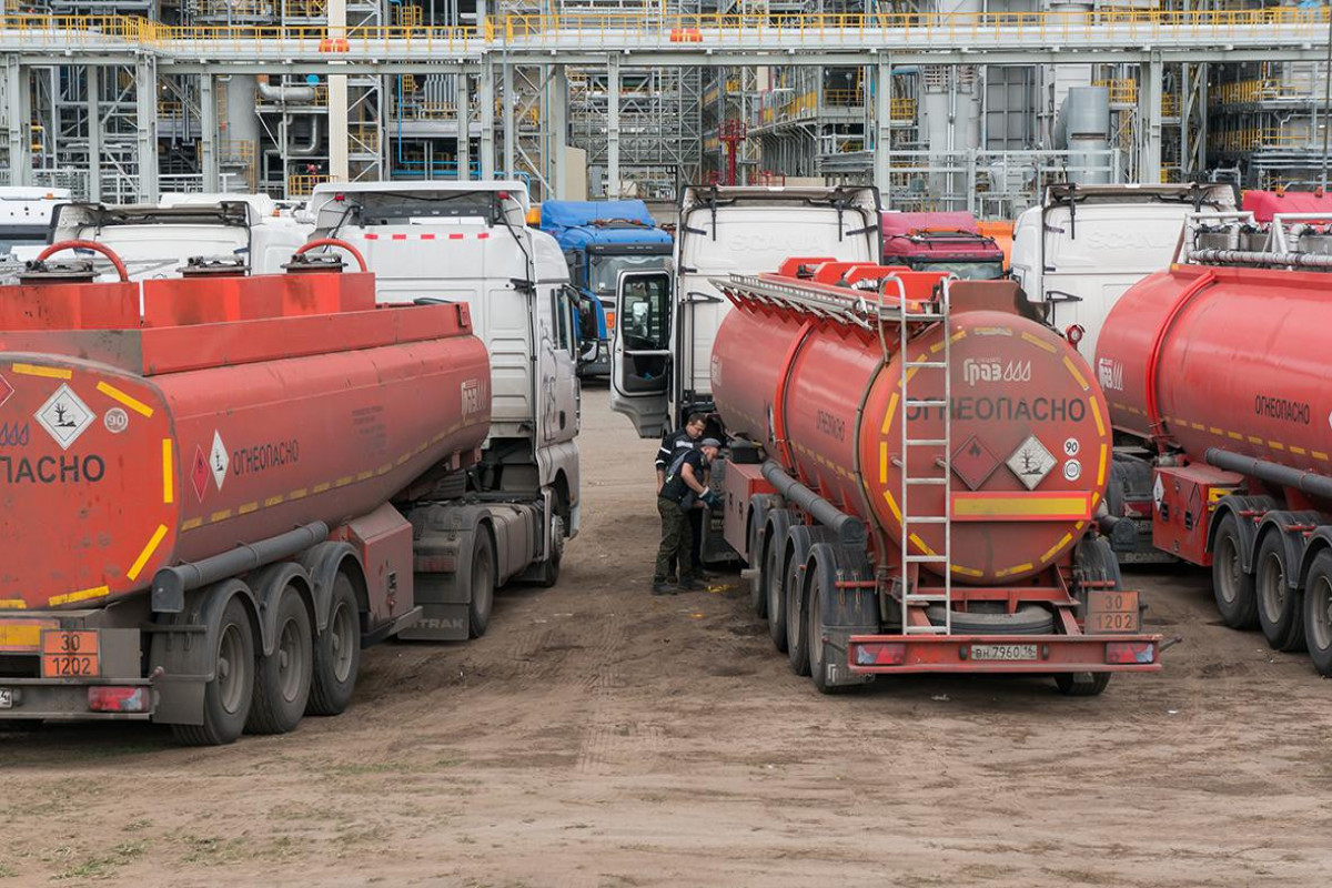 Правительство РФ приостановит запрет на экспорт бензина