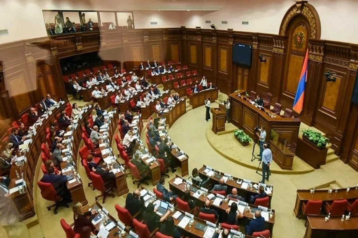 Parlament erməni kilsəsinin vergiyə cəlb olunmasını müzakirə edə bilər