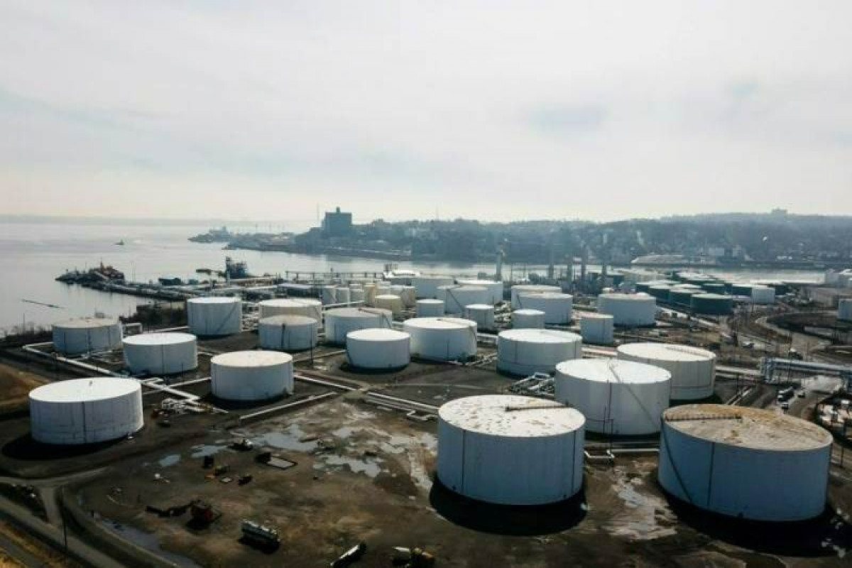 US oil inventories reportedly up by 2.5 million barrels