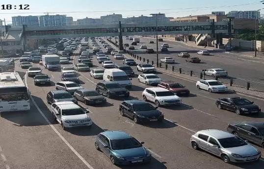Bakıda sıxlıq olan yollar - SİYAHI 