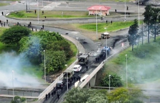 Yeni Kaledoniyada müstəqillik tərəfdarları ilə polis arasında toqquşmalar davam edir - VİDEO 