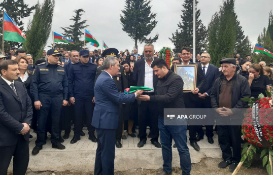 Birinci Qarabağ müharibəsində itkin düşən şəhid Elbrus İsaqovun qalıqları Biləsuvarda dəfn olunub - FOTO 
