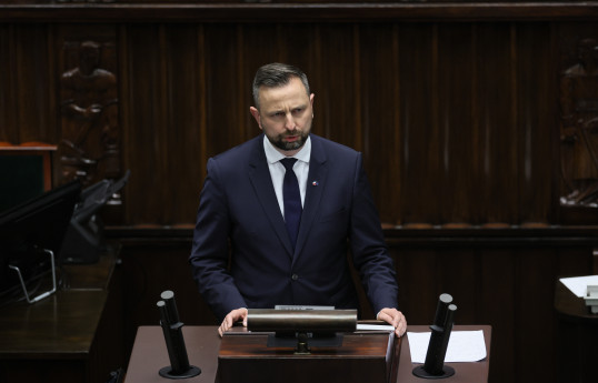 Polşa Belarusla sərhəddə qoşunlarının sayını artıracaq
