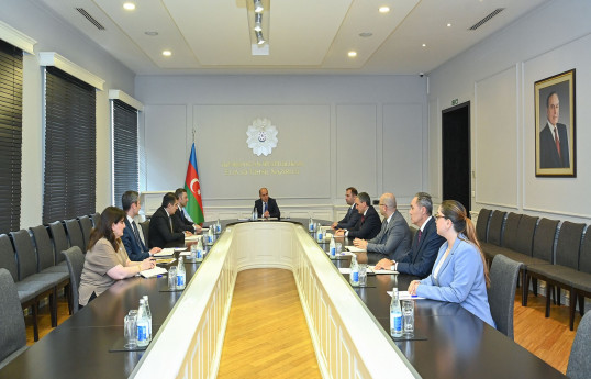 Qarabağ Universitetinin rektoru Elm və Təhsil Nazirliyinin heyətinə təqdim olunub - FOTO 