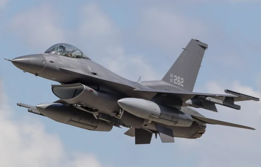 ABŞ-də ukraynalı pilotların ilk qrupu F-16-nı idarə etmək üçün təlim keçib