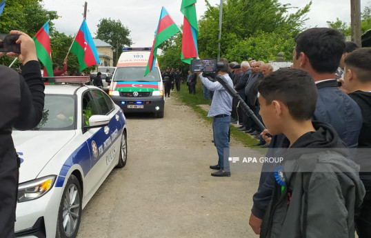 Birinci Qarabağ müharibəsində həlak olmuş Vurğun Seyidovun qalıqları Ağsuda dəfn olunub - FOTO 