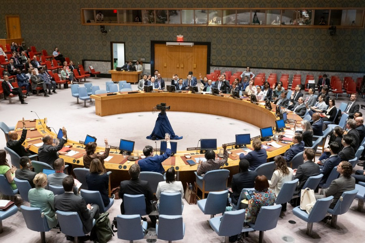 UN Security Council adopts resolution on protection of humanitarian personnel
