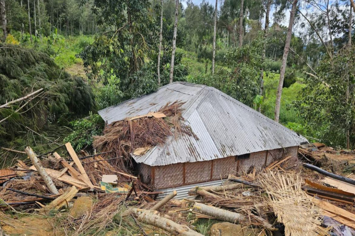 Papua-Yeni Qvineyada 300-dən çox insanın torpaq altında qalması ehtimal edilir - FOTO 