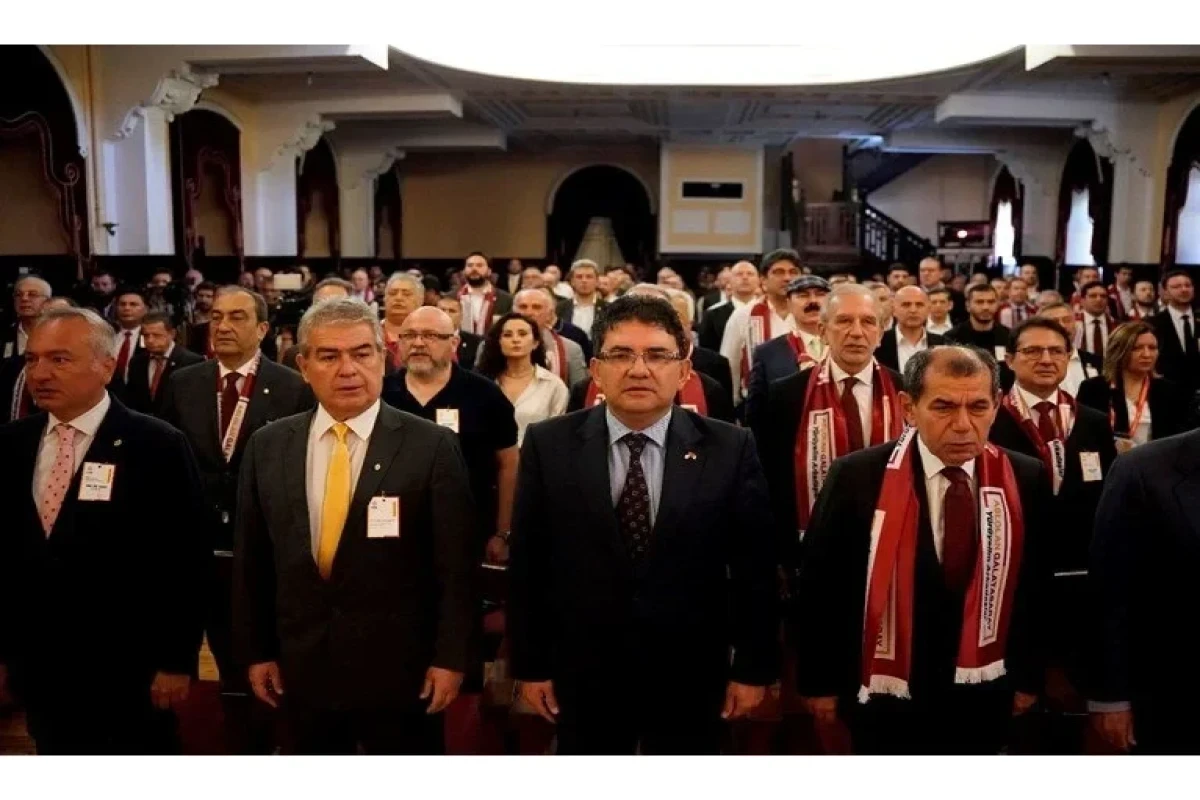 Dursun Özbek yenidən “Qalatasaray”ın prezident seçilib