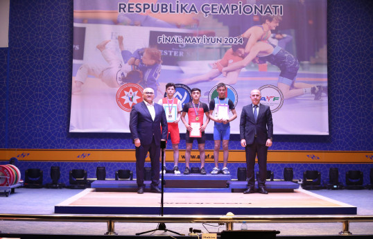 “Məktəblilərin respublika çempionatı”nın final yarışları davam edir