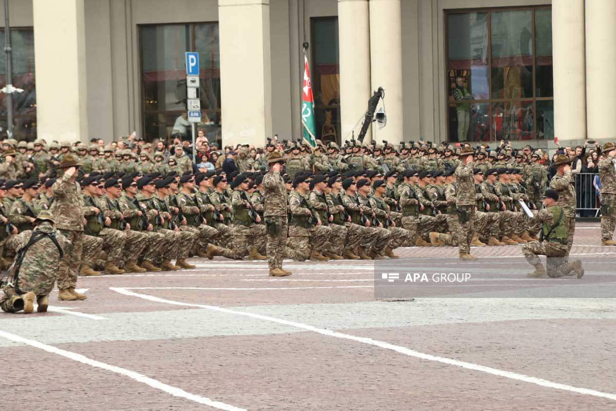 Tbilisidə hərbi parad keçirilir - FOTO 