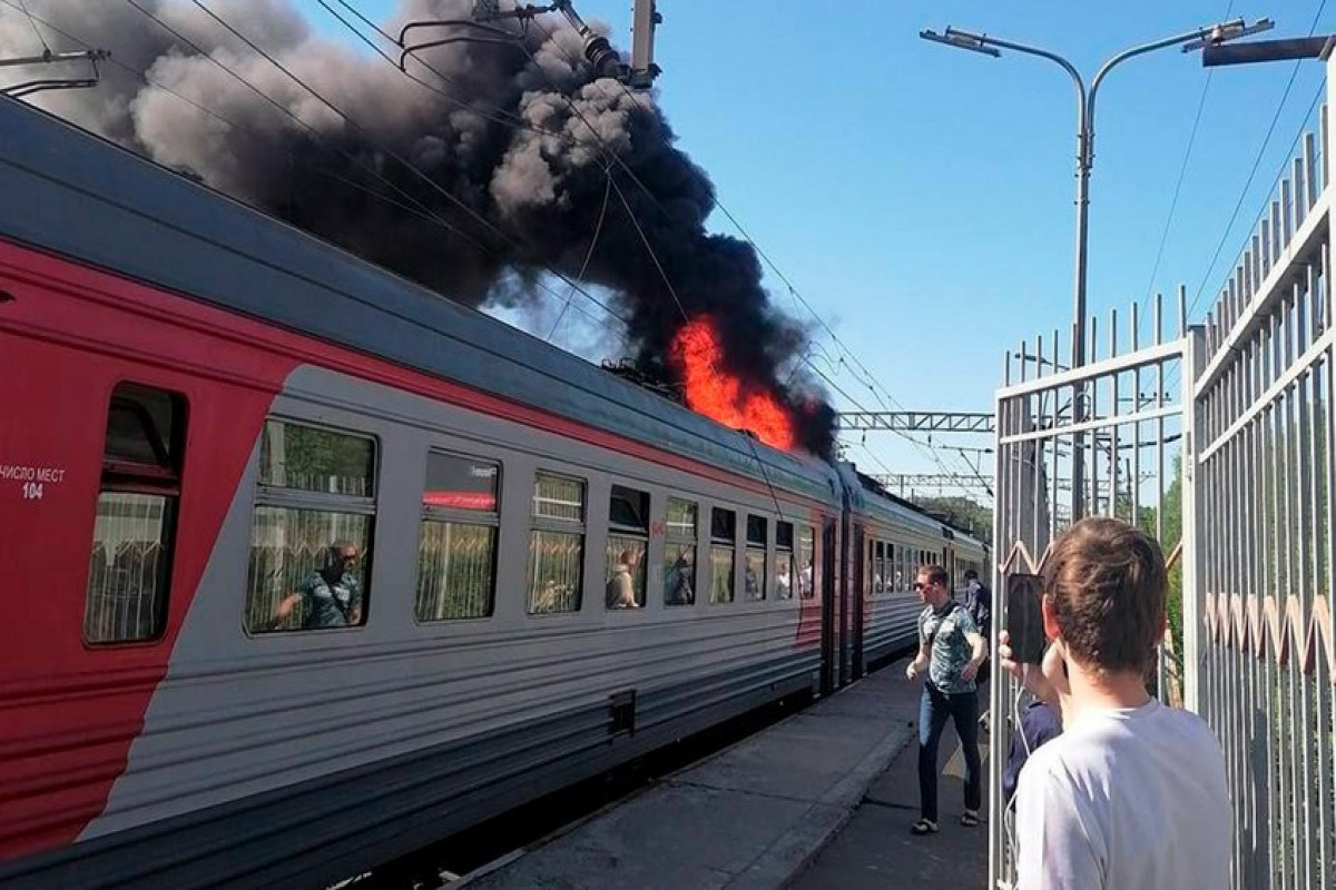 Moskva vilayətində Tverə gedən elektrik qatarında yanğın olub