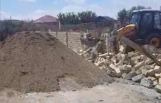 Sumqayıtda qanunsuz tikili sökülüb