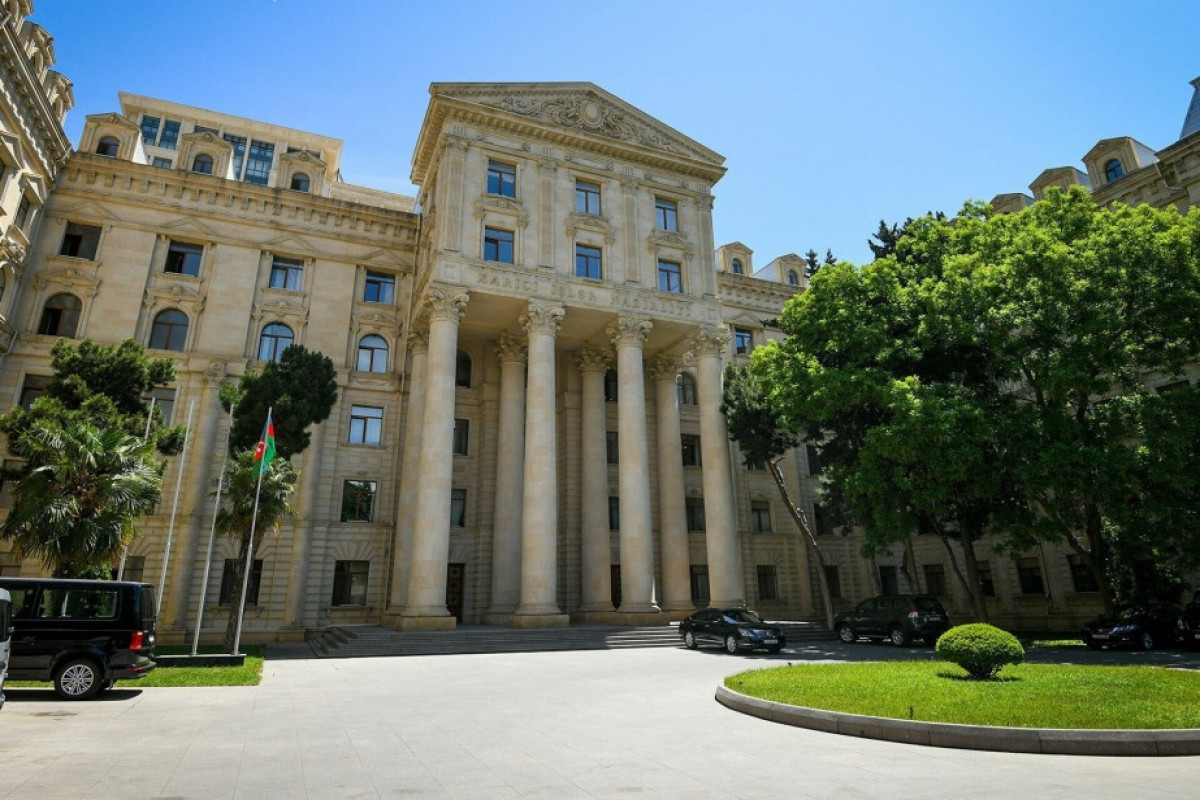 XİN Azərbaycan xalqını Müstəqillik Günü münasibətilə təbrik edib