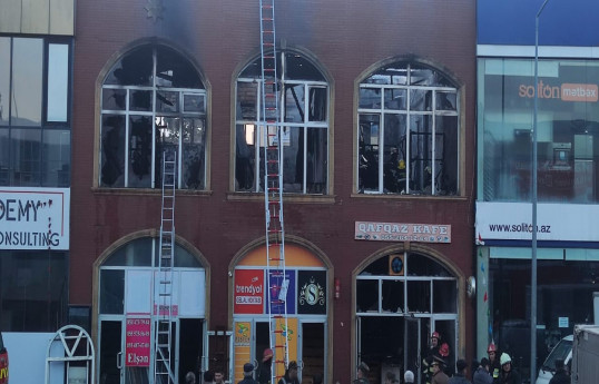 Gəncədə kafe yanıb