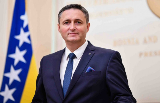 Bosniya və Herseqovinanın Rəyasət Heyətinin Sədri Denis Beçiroviç