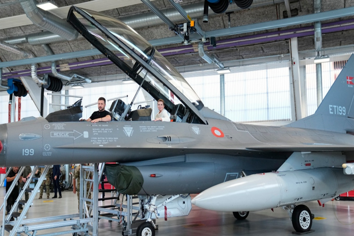 Denmark confirms permission for Ukraine to use F-16 against military targets in Russia