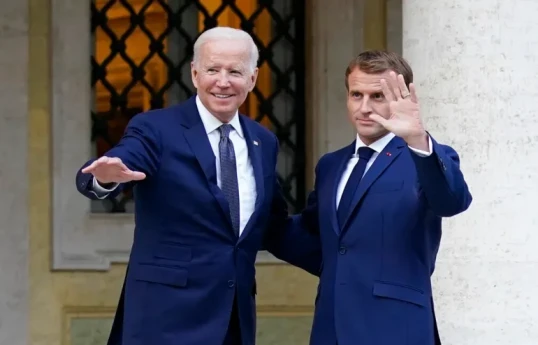 ABŞ Prezidenti Co Bayden və Fransa Prezidenti Emmanuel Makron