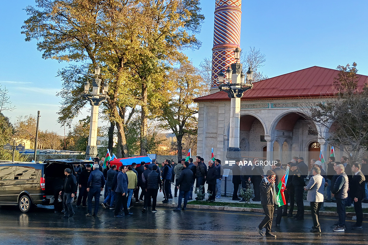 Birinci Qarabağ müharibəsində itkin düşən Hidayət Qarayevin qalıqları Şuşada dəfn olunub - FOTO 