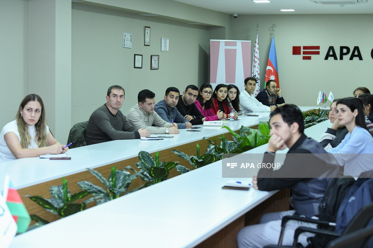 APA Jurnalist Məktəbi fəaliyyətə başlayıb - FOTO 