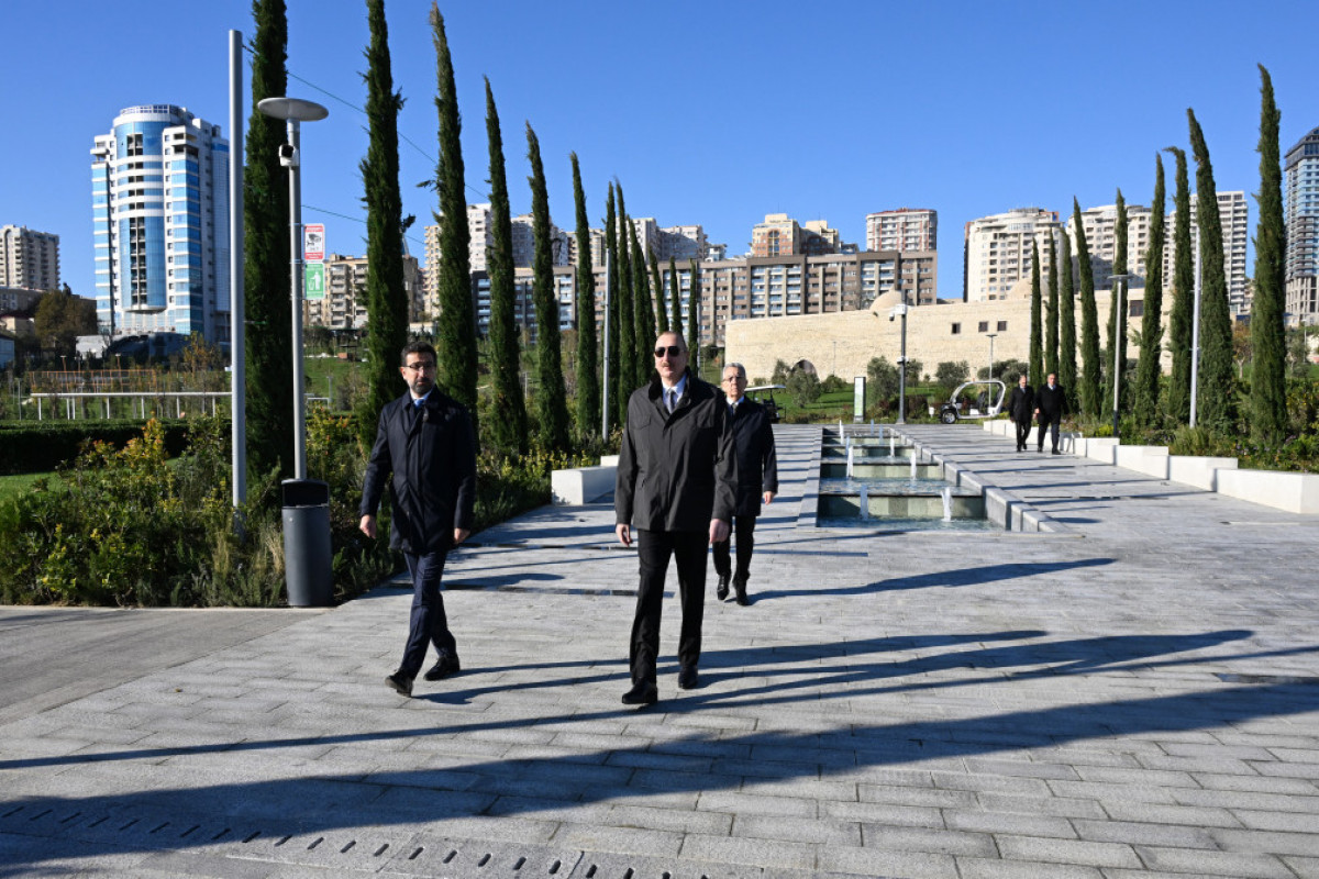 Prezident İlham Əliyev Bakıda Mərkəzi Parkın üçüncü hissəsinin açılışında iştirak edib - FOTO - YENİLƏNİB 