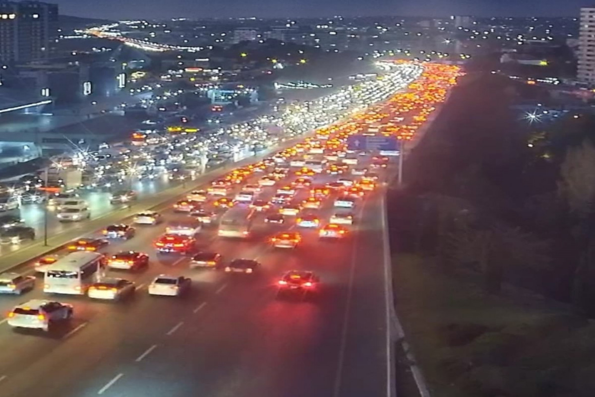 Bakıda sıxlıq olan yollar açıqlanıb- SİYAHI 