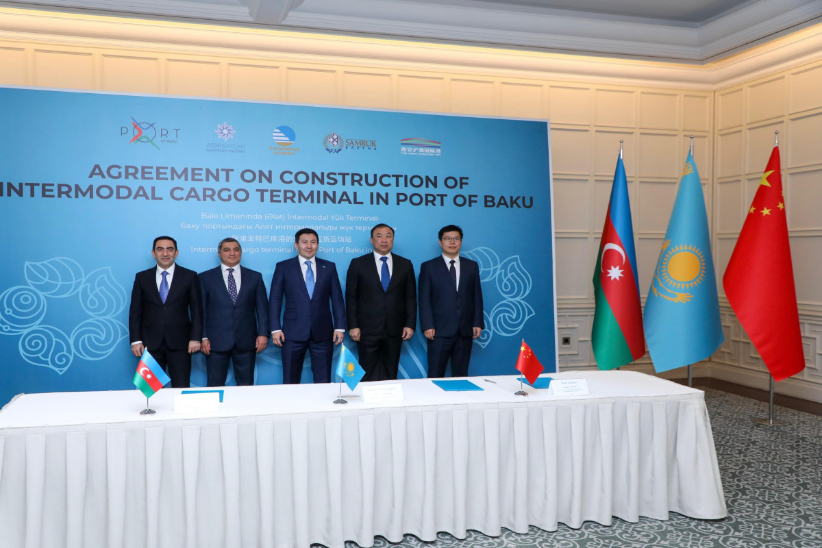 Azərbaycan, Qazaxıstan və Çin Bakı Limanında İntermodal Yük Terminalının inşası üçün müəssisə yaradıb