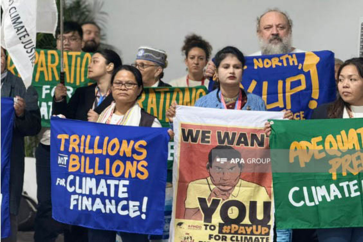 COP29-də aktivistlər iqlim maliyyəsinin ədalətli formalaşdırılması tələbi ilə aksiya keçirib  - FOTO 