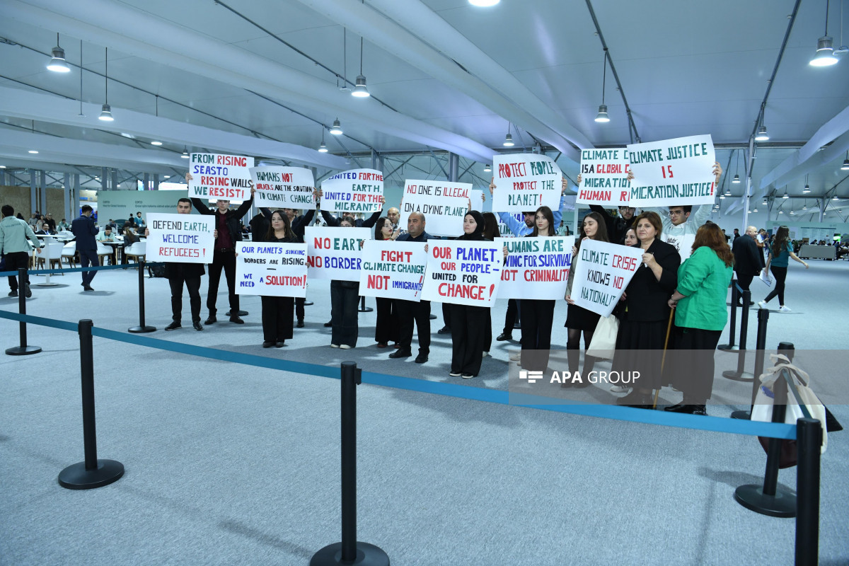 COP29 çərçivəsində Avropada miqrantlara qarşı təzyiqlərlə əlaqədar səssiz aksiya keçirilib - FOTO 