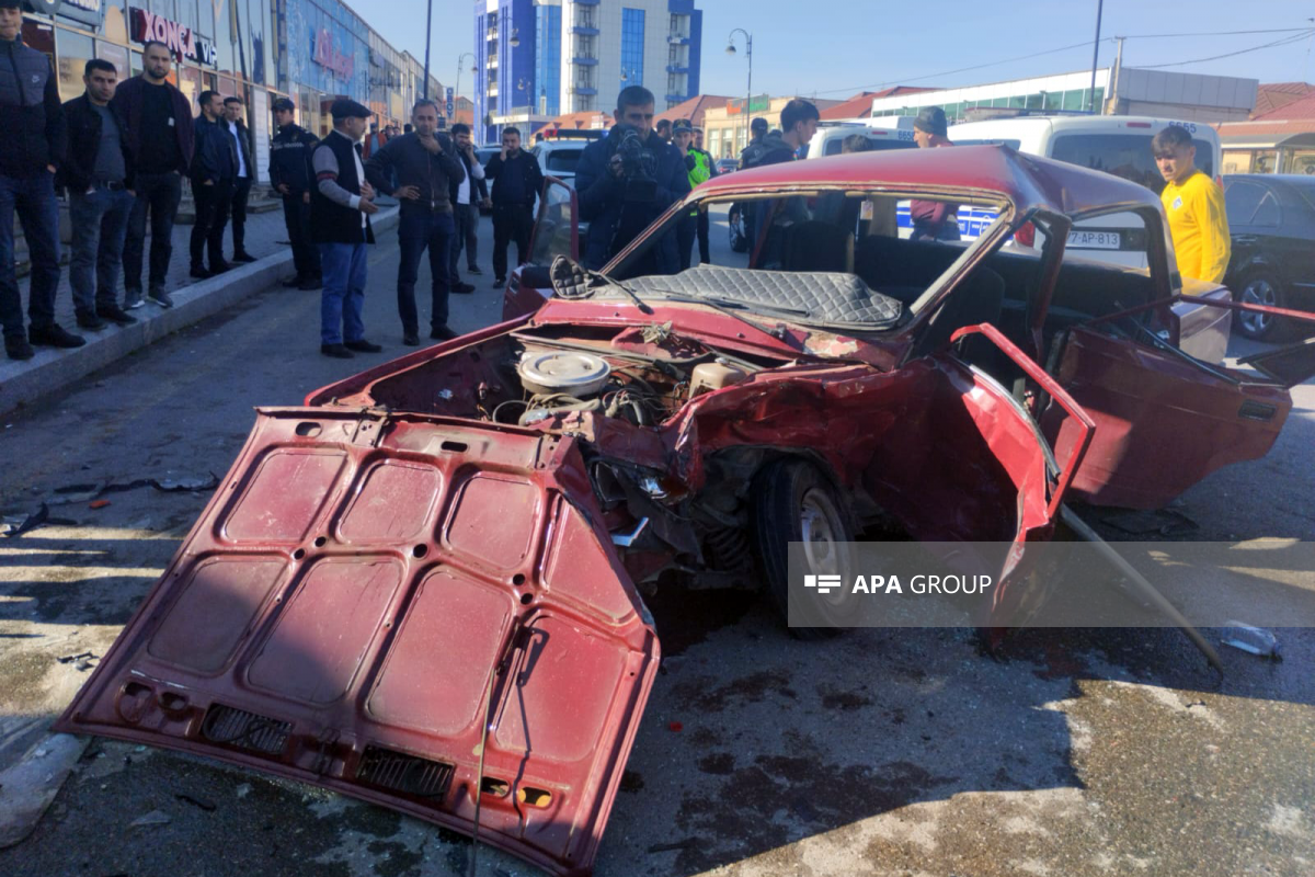 Qubada iki avtomobil toqquşub, xəsarət alanlar var - FOTO 