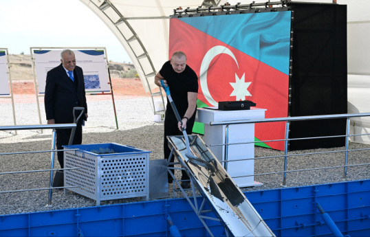 Prezident İlham Əliyev Cəbrayıl şəhərində alkoqolsuz içki məhsulları istehsalı kompleksinin təməlini qoyub - YENİLƏNİB 