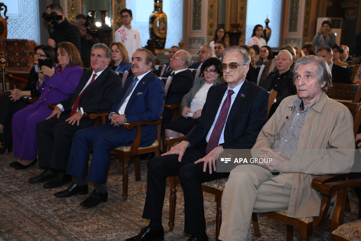 Bakıda Şah İsmayıl Xətainin Azərbaycana gətirilmiş 1508-ci ilə aid fərmanının təqdimatı keçirilib - FOTO 