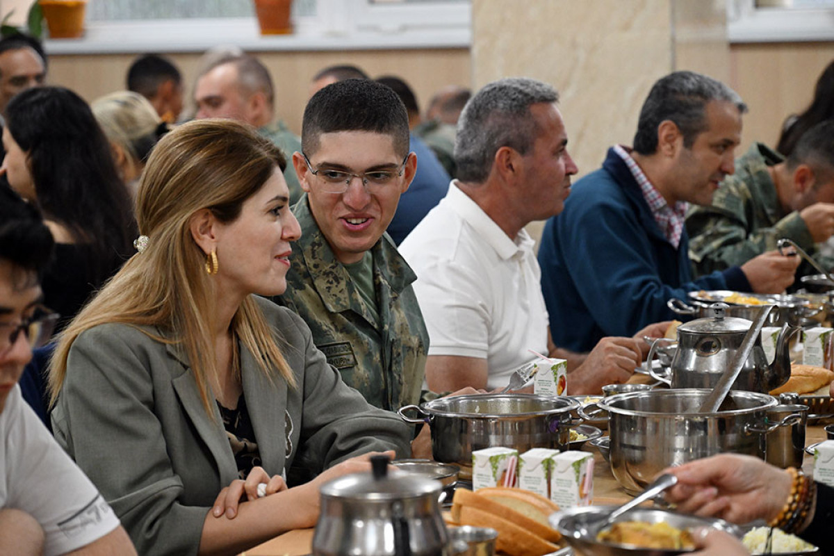 Azərbaycan Ordusunda yeni yaradılan İntellektual qabiliyyətli bölmələrin şəxsi heyəti ilə görüş keçirilib