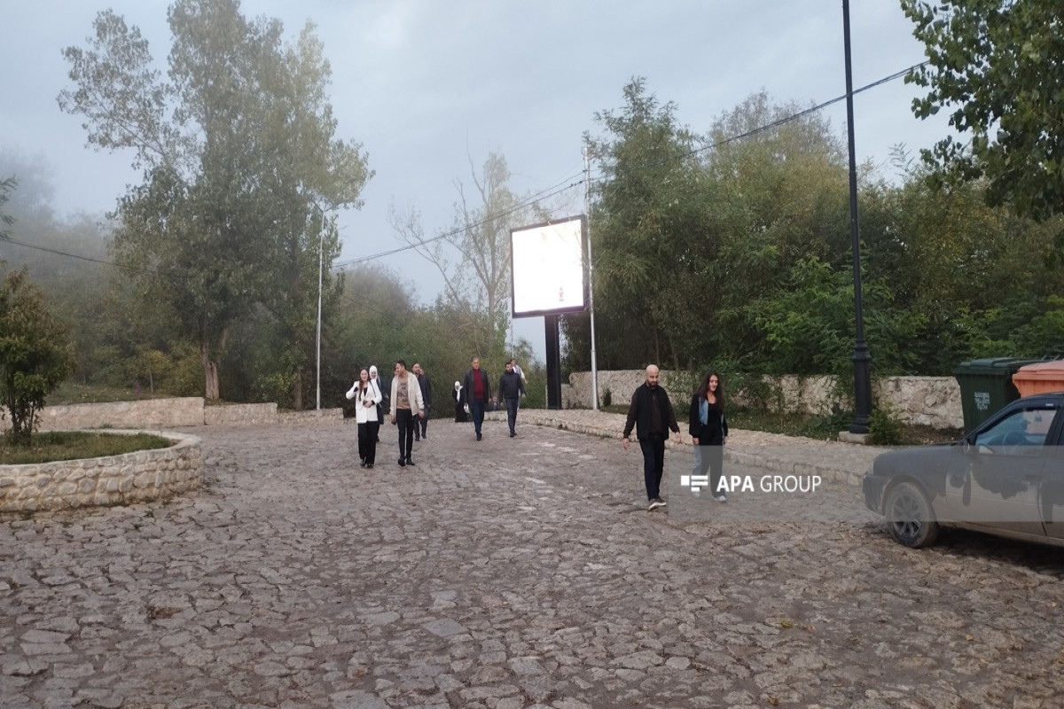 Gürcüstanlı səyyahlar Şuşa şəhərini ziyarət edib - FOTO 