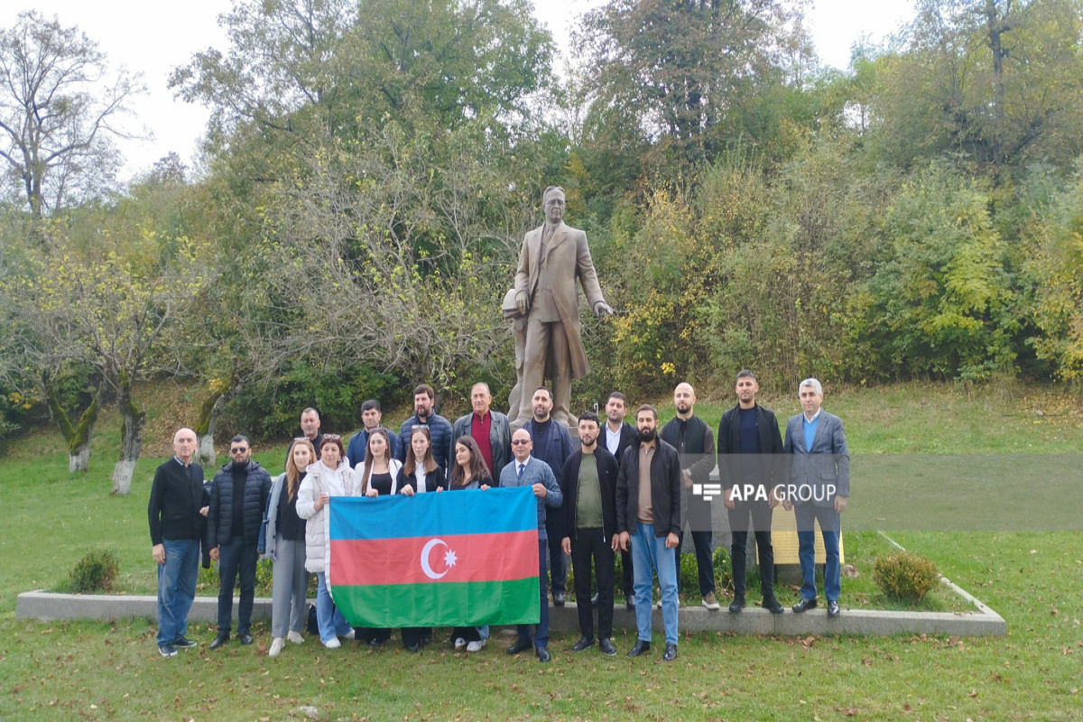 Gürcüstanlı səyyahlar Şuşa şəhərini ziyarət edib - FOTO 