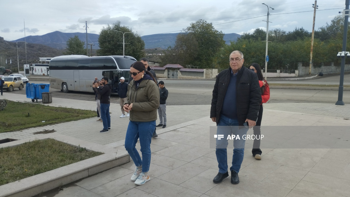 Gürcüstandan olan azərbaycanlıların üçüncü qrupu Xankəndiyə səfər edib - FOTO 