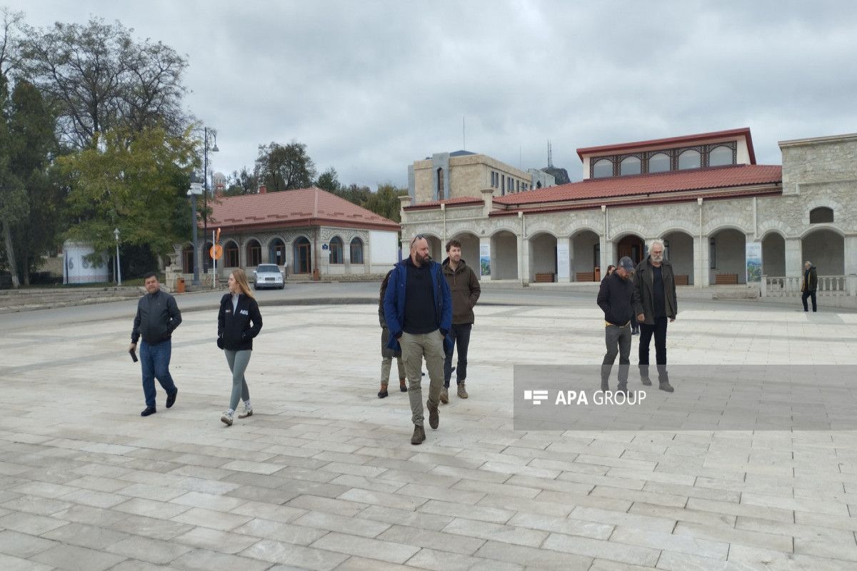 Xarici səyyahlar Şuşaya səfər ediblər   - YENİLƏNİB 1  - FOTO 