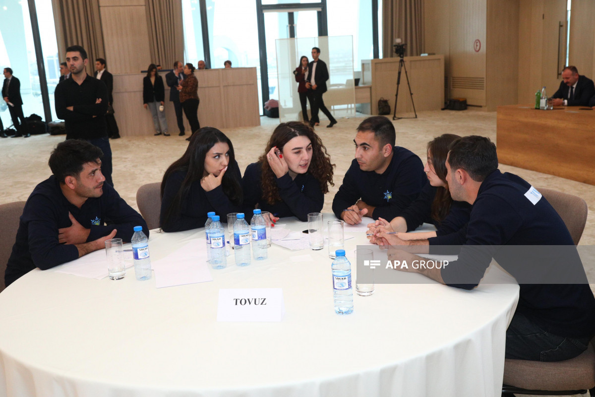 YAP-ın təşkilatçılığı ilə baş tutan “Nə? Harada? Nə zaman?” oyununun mükafatlandırma mərasimi keçirilib