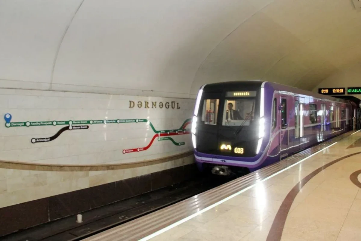 Bakı metrosunda qatarların hərəkətində yubanma yaranıb