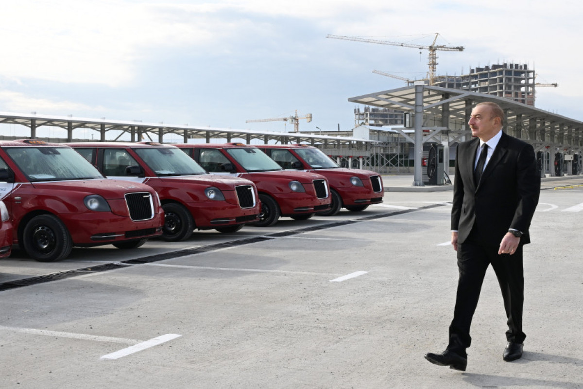 Prezident İlham Əliyev Zığ Elektrik Avtobus Parkının fəaliyyəti ilə tanış olub - FOTO  - YENİLƏNİB 