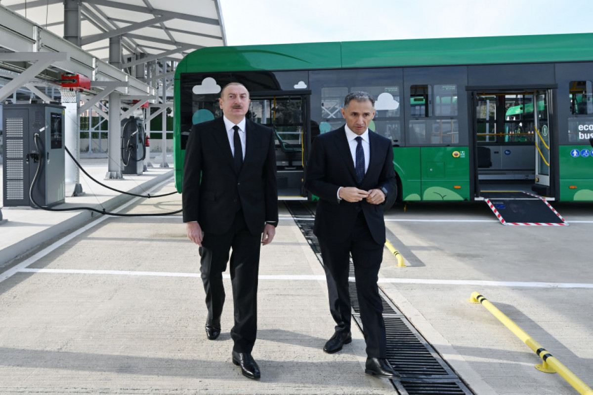 Prezident İlham Əliyev Zığ Elektrik Avtobus Parkının fəaliyyəti ilə tanış olub - FOTO  - YENİLƏNİB 