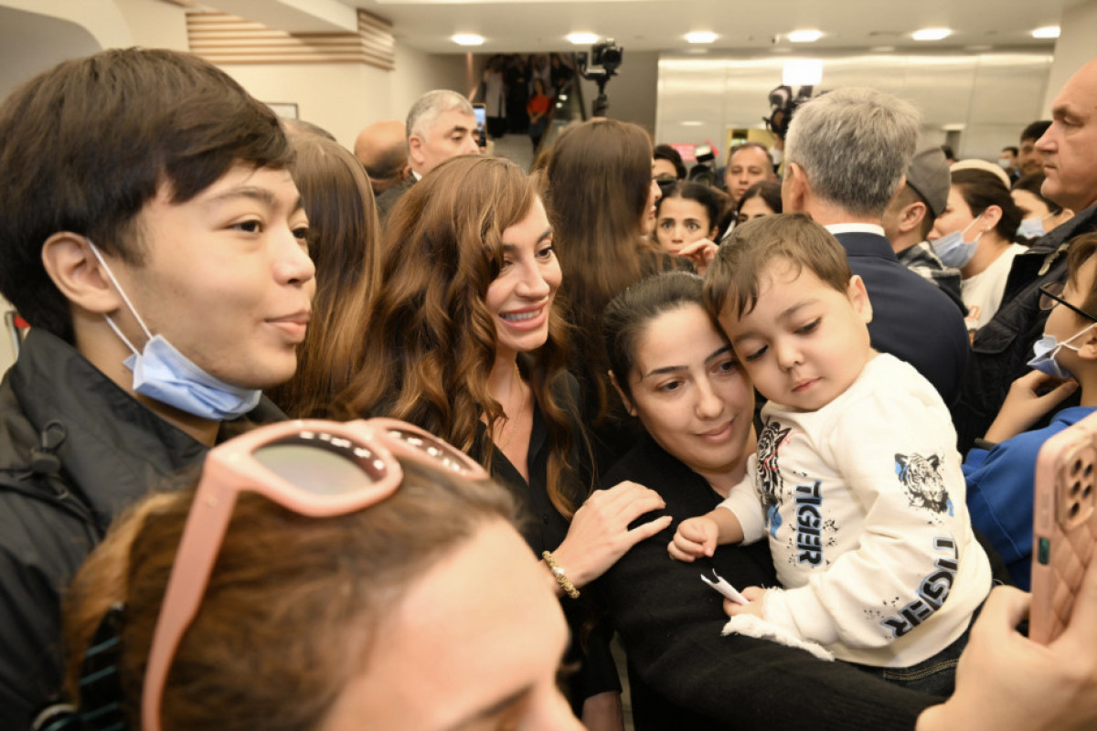 Birinci vitse-prezident Mehriban Əliyeva Talassemiya Mərkəzində olub - FOTO 