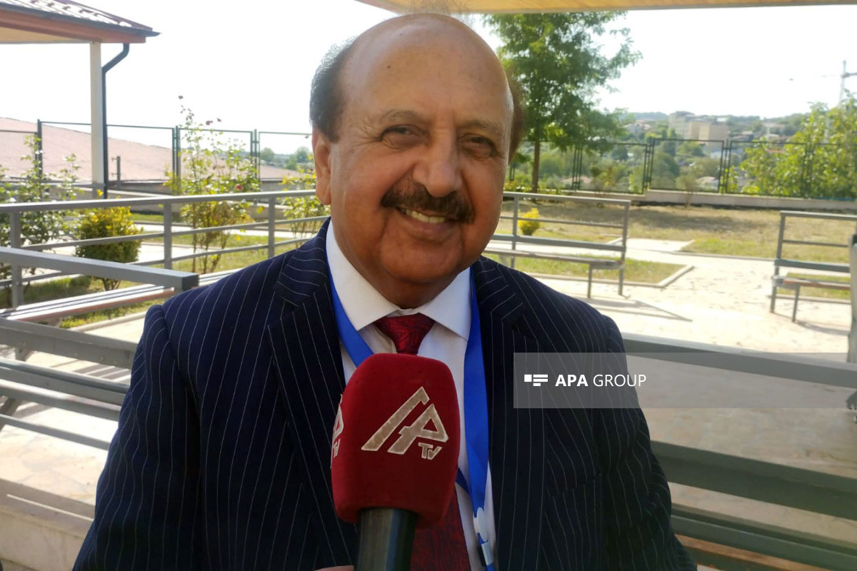 Britaniyalı deputat: Hər kəs azad şəkildə öz istədiyi namizədi seçir