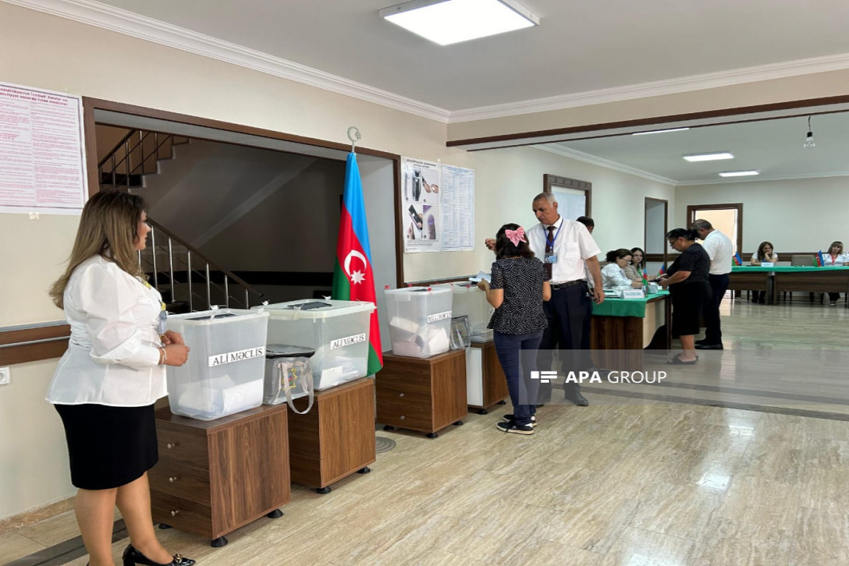 Naxçıvanda ən yaşlı seçicinin 104 yaşı var
