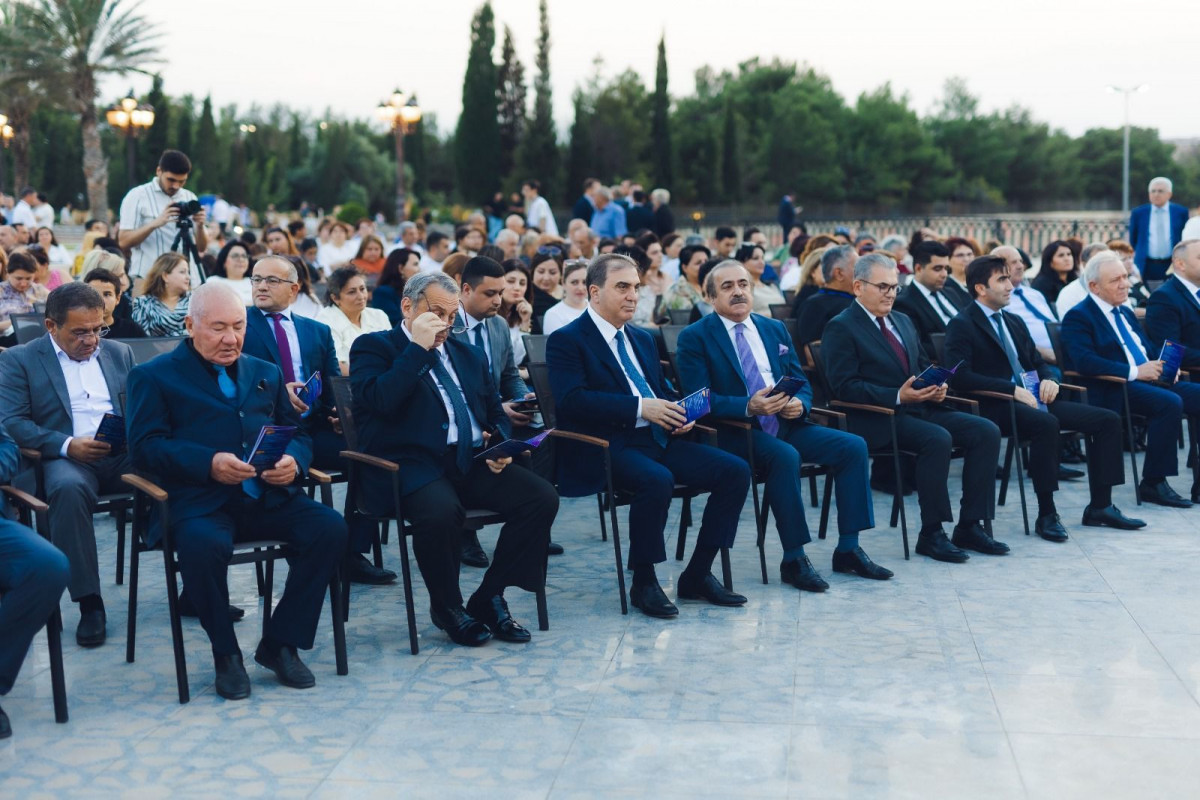 Gəncədə "Nizami günləri" sentyabrın 15-dək davam edəcək