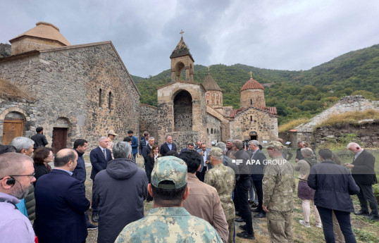 Azərbaycanda akkreditə olunmuş xarici diplomatlar Xudavəng monastırını ziyarət ediblər - FOTO  - VİDEO 