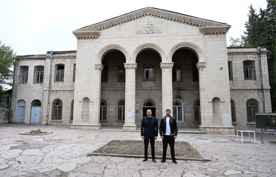 Prezident İlham Əliyev Xankəndi Dövlət Dram Teatrının binasında görüləcək işlərlə tanış olub  - YENİLƏNİB 